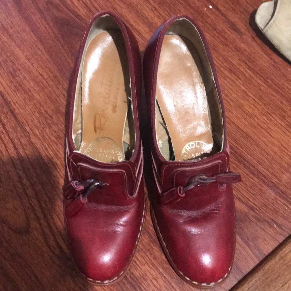 Vintage Revelations penny loader high heel